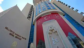 Üç Milletvekili Partisini Terk Etti
