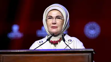 Emine Erdoğan Dünya Ebeler Günü'nü Kutladı