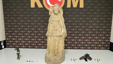 Eski Roma Dönemi Heykeli Ele Geçirildi