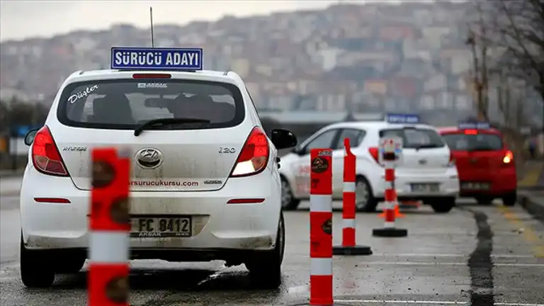 İstanbul'da Hafta Sonu Sınav ve Eğitimler Kar Sebebiyle İptal